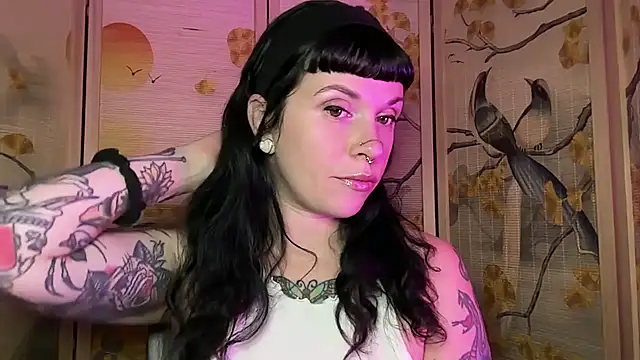 Marcelinegoddess online show from May 1, 2026, 3:33 am