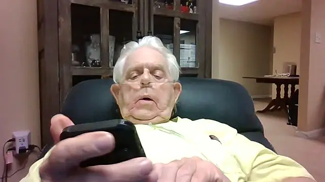 bootlegmanz online show from April 10, 2026, 2:33 pm