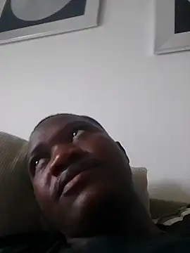 Algenis1232 online show from February 3, 2026, 9:09 pm