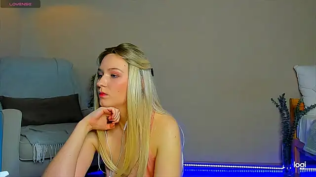 Agatha weiss online show from November 19, 2025, 5:35 pm