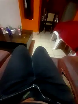 miicheele32 online show from January 29, 2025, 7:46 am