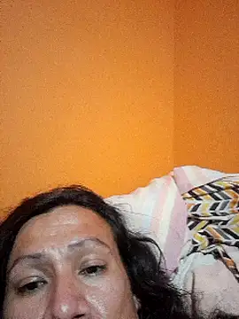 miicheele32 online show from March 11, 2025, 6:53 am