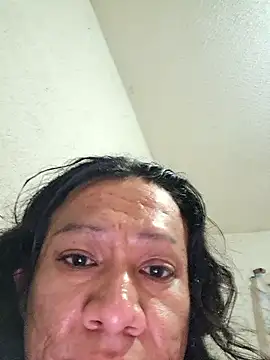 miicheele32 online show from January 5, 2026, 6:33 pm