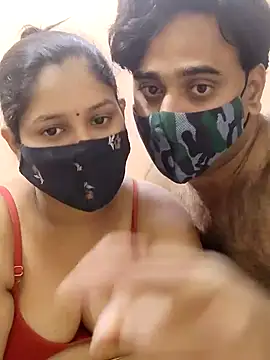 Snapshot of IND_COUPLE1 chatting on January 2, 2025, 4:02 pm IND COUPLE1 online show from January 2, 2025, 4:02 pm