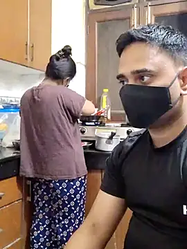 Snapshot of IND_COUPLE1 chatting on February 20, 2025, 4:25 pm IND COUPLE1 online show from February 20, 2025, 4:25 pm