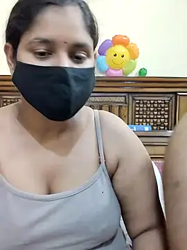 Snapshot of IND_COUPLE1 chatting on March 1, 2025, 11:37 pm IND COUPLE1 online show from March 1, 2025, 11:37 pm