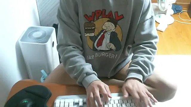 Snapshot of Stellan_0412 chatting on February 3, 2026, 6:22 am Stellan 0412 online show from February 3, 2026, 6:22 am