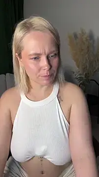 Snapshot of Charming_Daphny chatting on May 16, 2026, 6:54 am Charming Daphny online show from May 16, 2026, 6:54 am