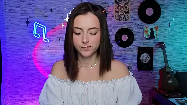 Snapshot of GloriaElmer chatting on December 6, 2024, 8:48 am GloriaElmer online show from December 6, 2024, 8:48 am