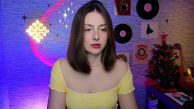 Snapshot of GloriaElmer chatting on December 18, 2024, 5:31 pm GloriaElmer online show from December 18, 2024, 5:31 pm