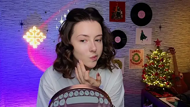 Snapshot of GloriaElmer chatting on December 26, 2024, 6:30 am GloriaElmer online show from December 26, 2024, 6:30 am