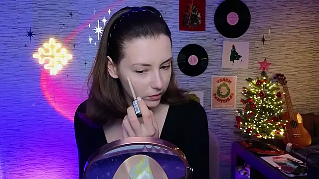 Snapshot of GloriaElmer chatting on January 17, 2025, 8:02 am GloriaElmer online show from January 17, 2025, 8:02 am