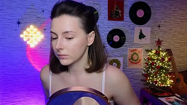 Snapshot of GloriaElmer chatting on January 22, 2025, 8:51 am GloriaElmer online show from January 22, 2025, 8:51 am