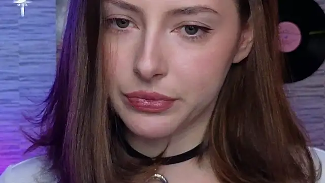 Snapshot of GloriaElmer chatting on January 24, 2025, 12:31 pm GloriaElmer online show from January 24, 2025, 12:31 pm