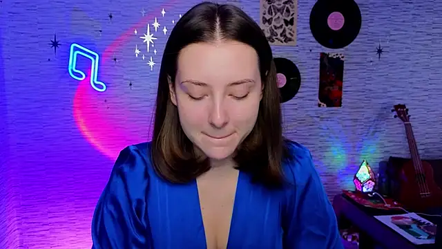 Snapshot of GloriaElmer chatting on February 3, 2025, 6:45 am GloriaElmer online show from February 3, 2025, 6:45 am