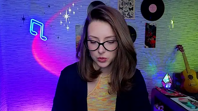 Snapshot of GloriaElmer chatting on February 6, 2025, 8:50 am GloriaElmer online show from February 6, 2025, 8:50 am