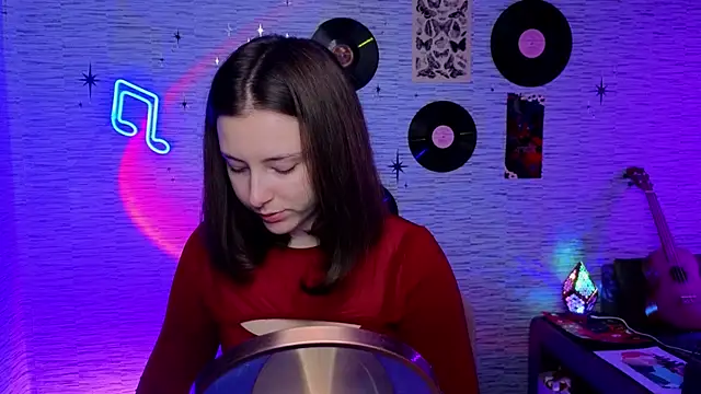 Snapshot of GloriaElmer chatting on February 11, 2025, 7:23 am GloriaElmer online show from February 11, 2025, 7:23 am