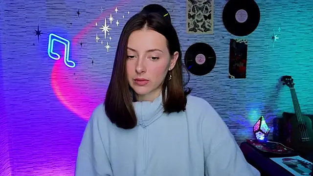 Snapshot of GloriaElmer chatting on February 12, 2025, 9:42 am GloriaElmer online show from February 12, 2025, 9:42 am