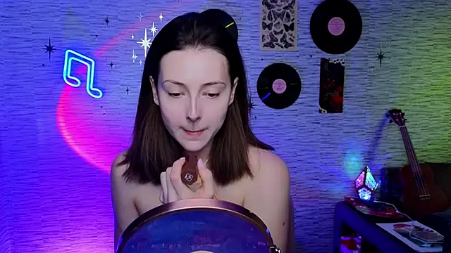 Snapshot of GloriaElmer chatting on February 19, 2025, 8:01 am GloriaElmer online show from February 19, 2025, 8:01 am