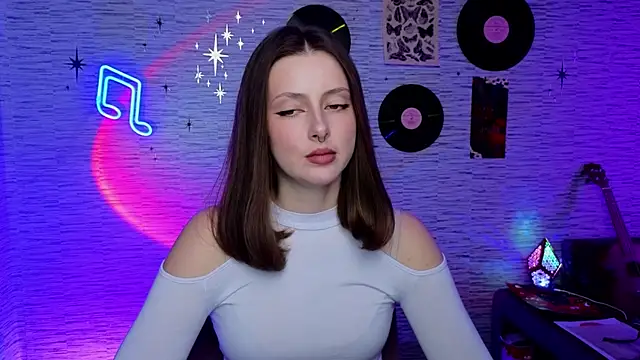 Snapshot of GloriaElmer chatting on February 27, 2025, 9:54 am GloriaElmer online show from February 27, 2025, 9:54 am