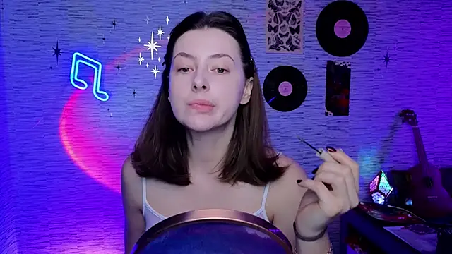 Snapshot of GloriaElmer chatting on March 12, 2025, 6:07 am GloriaElmer online show from March 12, 2025, 6:07 am