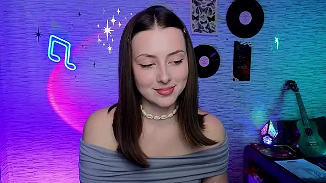 Snapshot of GloriaElmer chatting on March 20, 2025, 6:41 am GloriaElmer online show from March 20, 2025, 6:41 am