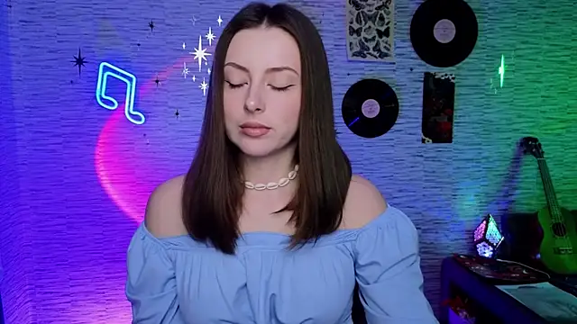 Snapshot of GloriaElmer chatting on March 20, 2025, 9:48 am GloriaElmer online show from March 20, 2025, 9:48 am