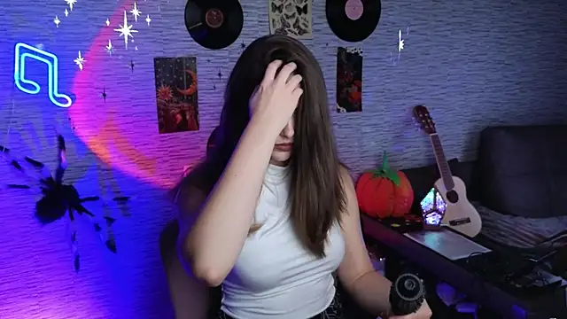 Snapshot of GloriaElmer chatting on November 1, 2025, 2:41 pm GloriaElmer online show from November 1, 2025, 2:41 pm