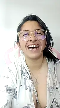  Angelinaandrade  online show from December 7, 2024, 2:02 pm