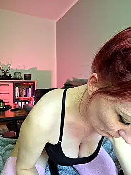 Nicky-Blue online show from May 21, 2026, 2:35 pm