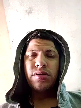 Alonsomadeira online show from February 15, 2026, 6:04 pm