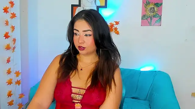 Snapshot of LiahDiaz chatting on February 7, 2025, 12:20 am LiahDiaz online show from February 7, 2025, 12:20 am