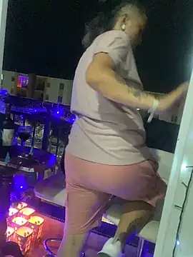 Snapshot of luisa16xxx chatting on December 8, 2024, 1:46 am luisa16xxx online show from December 8, 2024, 1:46 am