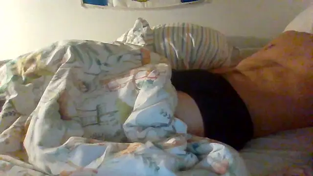 naughtytuga0 online show from December 16, 2024, 8:58 pm