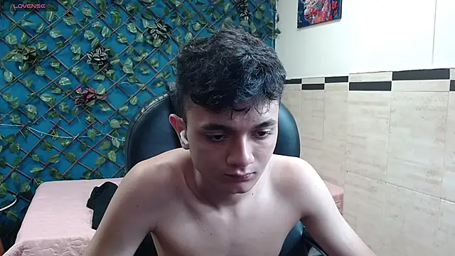 Waturox online show from November 5, 2025, 7:25 pm