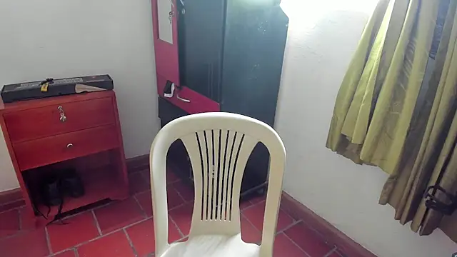 Waturox online show from November 19, 2025, 4:18 pm