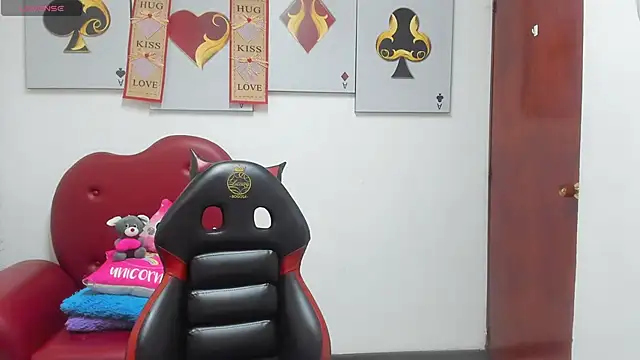 Salomeediaz  online show from February 13, 2026, 9:11 pm