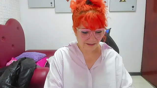 Snapshot of Salomeediaz_ chatting on June 2, 2026, 8:44 pm Salomeediaz online show from June 2, 2026, 8:44 pm