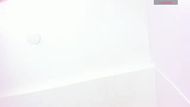 DaphneLloyd online show from December 7, 2024, 2:02 pm