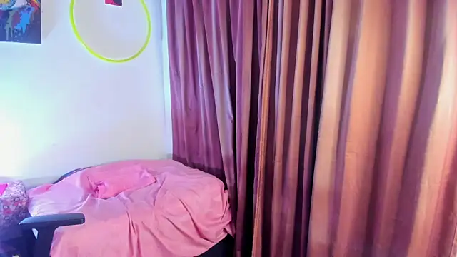 nicole volkov online show from December 6, 2024, 6:26 am