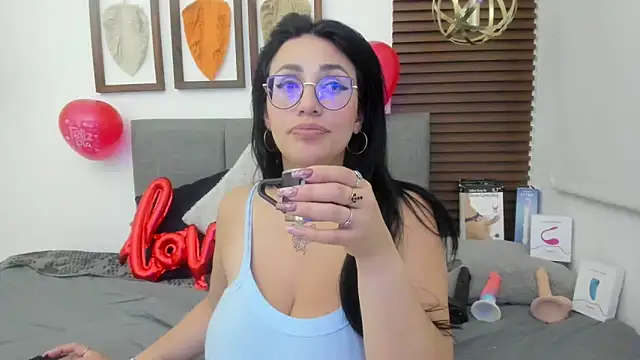 Snapshot of Scarleth_swann chatting on February 14, 2025, 8:21 am Scarleth swann online show from February 14, 2025, 8:21 am