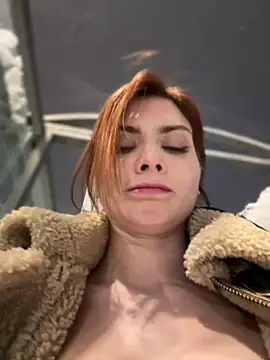 Snapshot of Accole chatting on December 22, 2024, 5:10 pm Accole online show from December 22, 2024, 5:10 pm