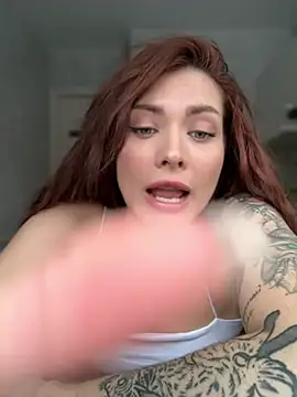 Snapshot of Accole chatting on February 19, 2025, 6:22 am Accole online show from February 19, 2025, 6:22 am