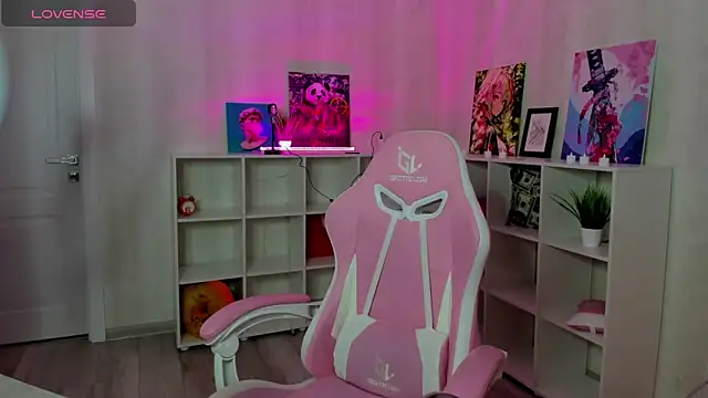 Stacey Brown online show from December 2, 2024, 1:03 am