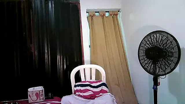 kimmiemm online show from March 5, 2025, 3:51 am