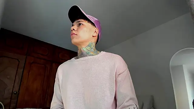 Jordyrodriiguez online show from December 31, 2024, 3:09 pm