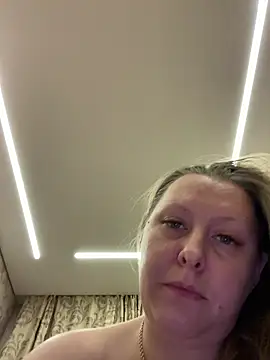 ISSexy online show from April 2, 2026, 5:32 pm