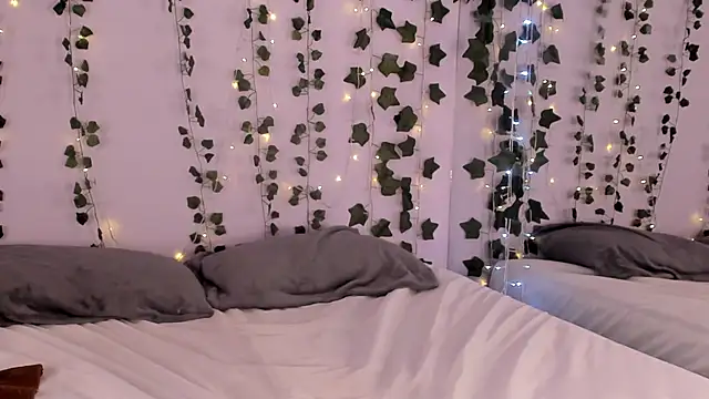 Natasha Nasty2 online show from January 12, 2025, 2:24 am