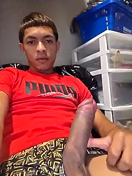 Snapshot of Yoko0381 chatting on November 10, 2025, 1:37 am Yoko0381 online show from November 10, 2025, 1:37 am