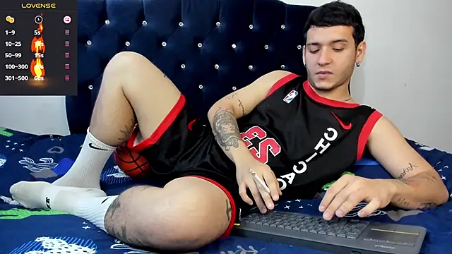 Noha white online show from February 5, 2025, 6:26 pm